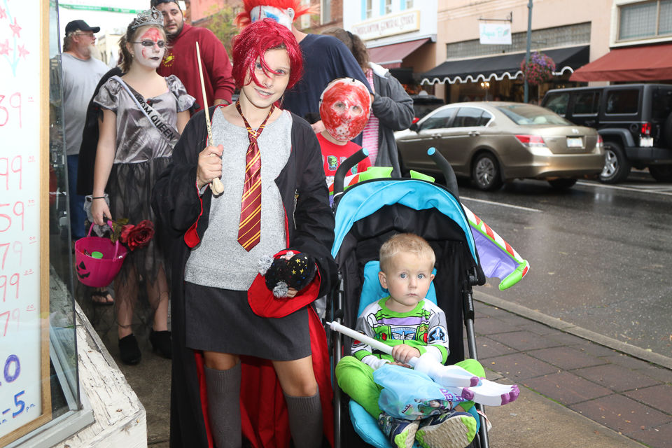Halloween Trick or Treat Downtown Morganton 2019-9455.JPG